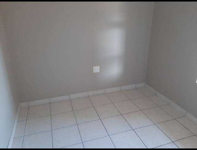 2 BEDROOM PROPERTY TO RENT IN BURGUNDY ESTATE